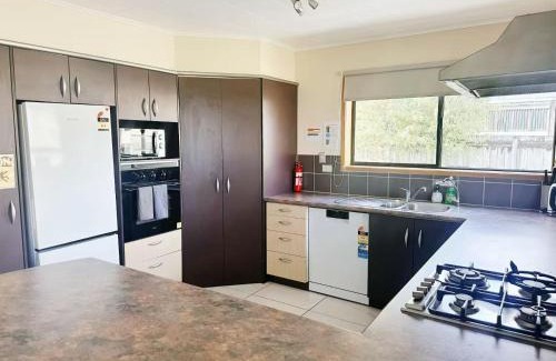 Rotorua Maison | Mountain Top kiwi star holiday home