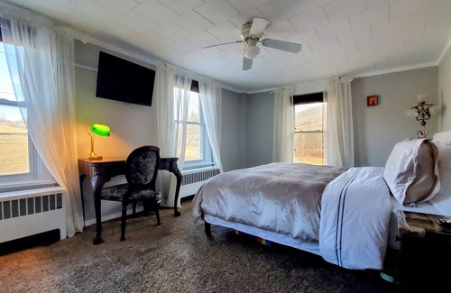 Maplecrest Lit Et Petit-Déjeuner | Mountain Treasure B&B