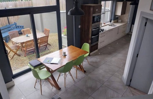 Keadue Maison | Mountain view 3bed home on west coast of Ireland. 5km outside Ballina Co. Mayo