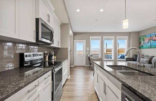 Calgary Maison | Mountain View 3BR Retreat w Private Hot Tub