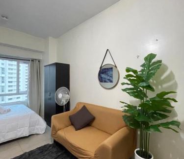 Legazpi Village Appartement | Mountain View at Beacon Tower