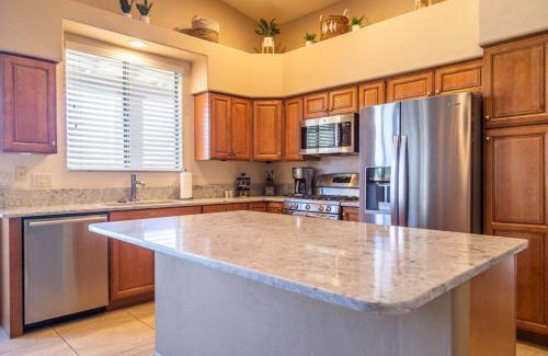 Monterra Knolls Maison | Mountain View Beauty with Pool