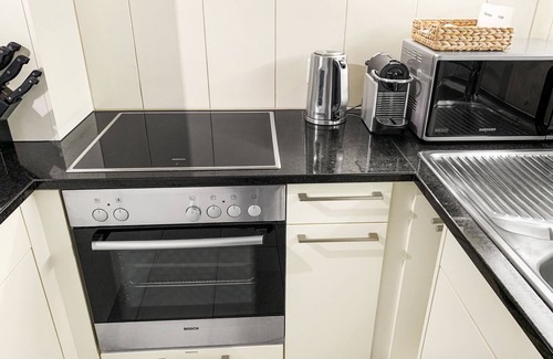 Zug Appartement | Mountain View Business Apartment, Fiber, Netflix