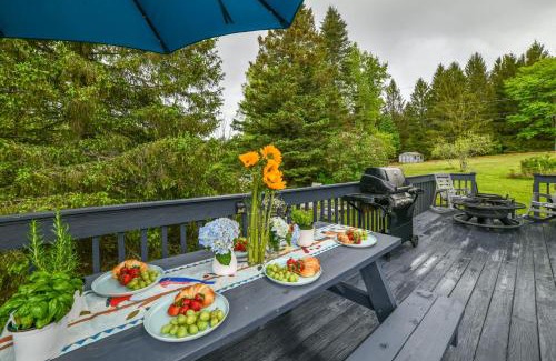 Denver Maison | Mountain-View Catskills Casita Hike, Fish and Golf!