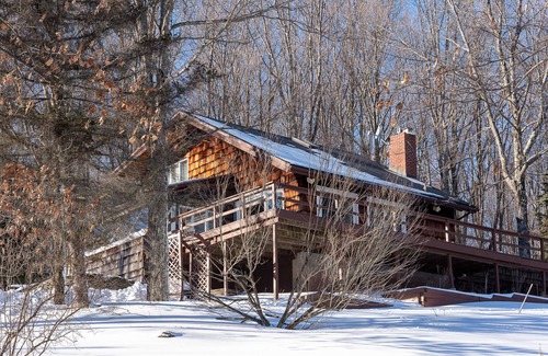 Denver Chalet De Ski | Mountain view chalet-15 minutes to Plattekill and Belleayre