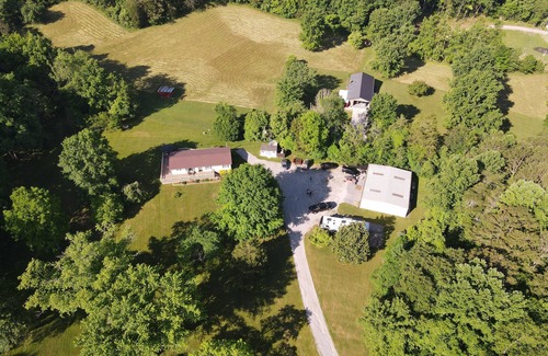 Speedwell Maison | Mountain View! Close to Lake and trails