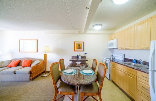 Diamond Head - Kapahulu - St. Louis Copropriété | CONDO 1 CHAMBRE À WAIKIKI | GRANDE MONTAGNE ET VILLE | PARKING ET WIFI!