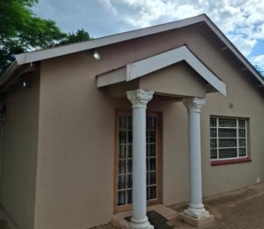 Umjindi Maison | Mountain View Cottage