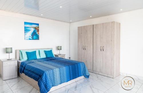 Trianon Maison | Mountain View Escape City Break