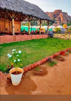 Kamalapur Maison | Mountain View Guesthouse Hampi