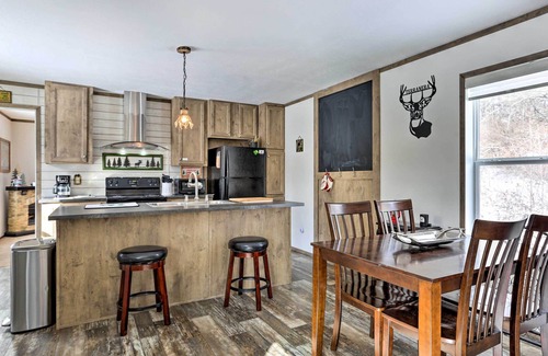 De Lancey Maison | Mountain-View Hamden Hideaway w/ BBQ Grill!