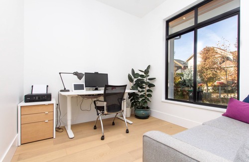 Squamish Maison | Mountain View Home w/ Gym, Sauna & Cold Plunge
