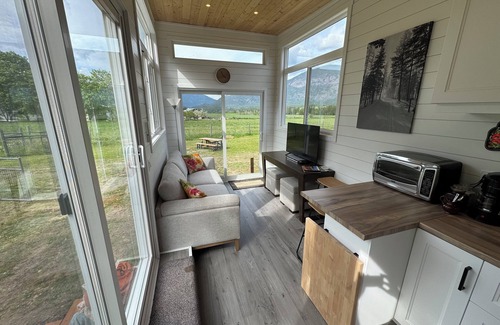 Central Kootenay Maison | Mountain View Retreat