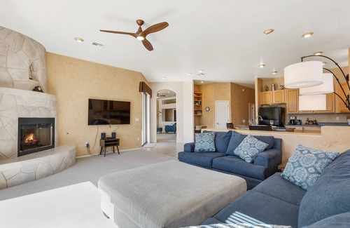 Oro Valley Maison | Mountain View Retreat- Gorgeous Pools