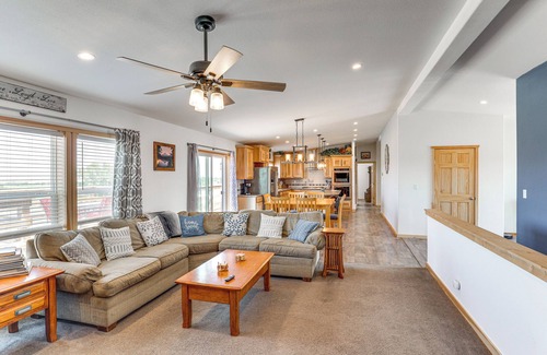 Lander Maison | Mountain-View Retreat in Lander w/ Private Yard!