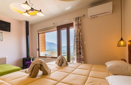 Thronos Lit Et Petit-Déjeuner | Mountain View Room for 4 people