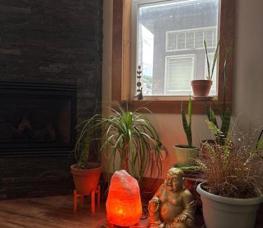 Jim Thorpe Maison | Mountain View Room wPrivate Bath close to downtown