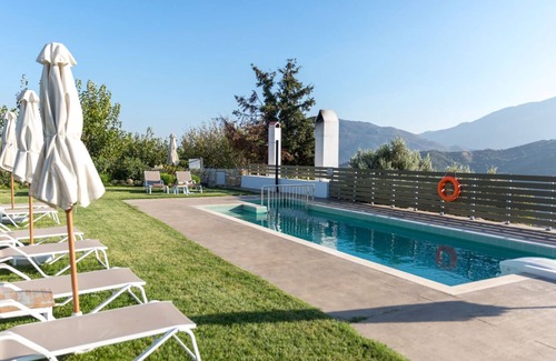 Thronos Lit Et Petit-Déjeuner | Mountain View Rooms for 19 people