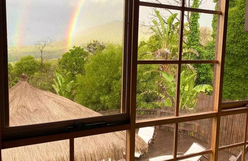 The Basin Maison | Mountain View Spa Cottage