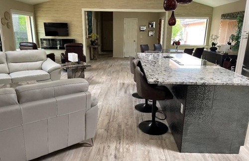 Tucson Maison | Mountain View’s by Sabino Canyon!