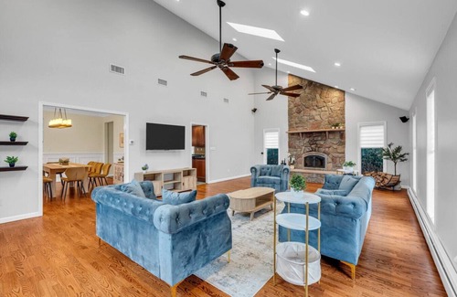 Stony Point Maison | Mountain Views That'll Take Your Breath Away!