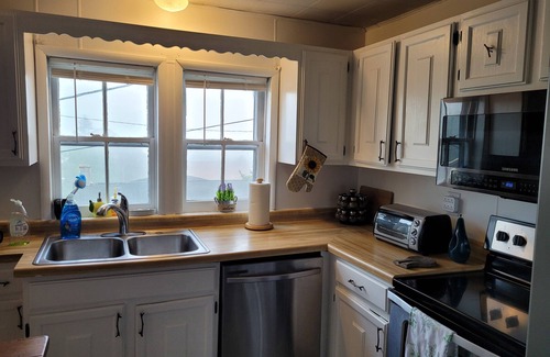 Jellico Maison | Mountain Views, Walking distance to State Park