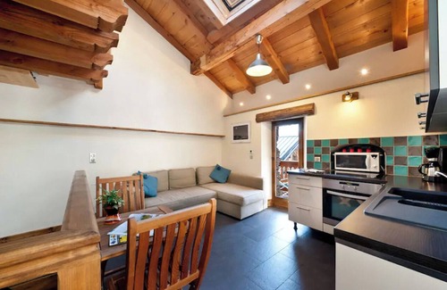 Great Alpine Road Appartement | Appartement de village de montagne avec vue sur 3 Vallées