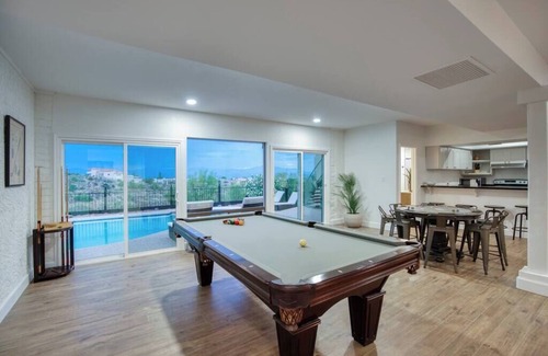 Fountain Hills Maison | 5BR-Mountain views - heated pool, spa, game room