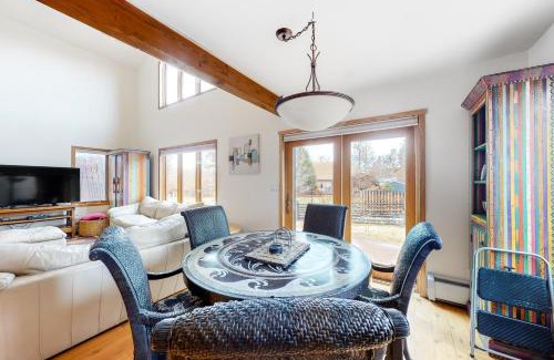 Willowbrook Meadows Maison | Mountain Vistas