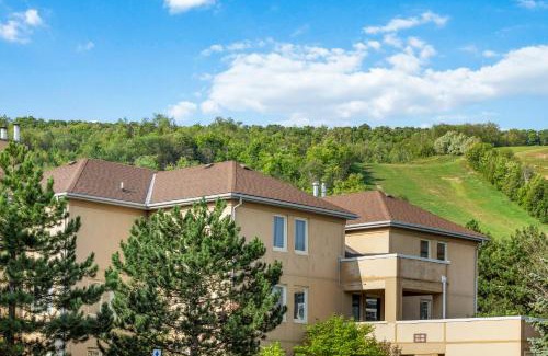 The Blue Mountains Maison | Mountain Walk Chalet Across From Blue Mtn Village