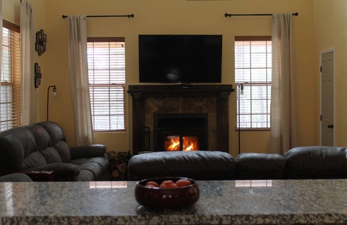 Forest Lakes Maison | Mountainside Manor - Private Lake - Spacious Home
