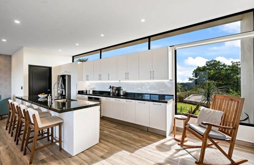 Coco Maison | Mountaintop 4-Bedroom with Pool, Huge Views