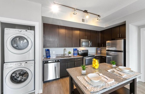 Potomac West Appartement | Move-in ready fully furnished in luxury apartment!