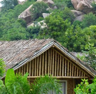 Kamalapur Maison | Mowgli's Cafe Hampi & Guest House
