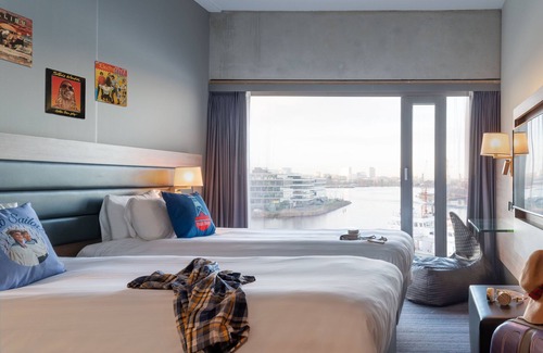 Westpoort Hôtel | Moxy Amsterdam Houthavens