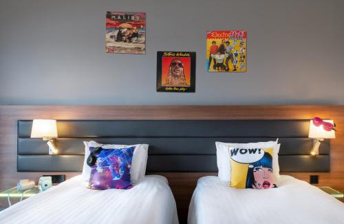 Westpoort Hôtel | Moxy Amsterdam Houthavens
