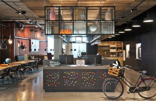 Westpoort Hôtel | Moxy Amsterdam Houthavens