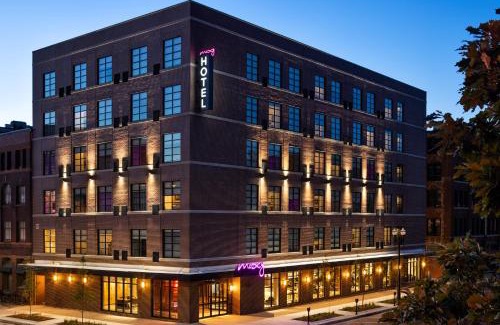 Old Market Hôtel | Moxy Omaha Downtown