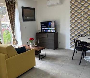 Chasse-sur-Rhone Appartement | Mozart Cosy Love room