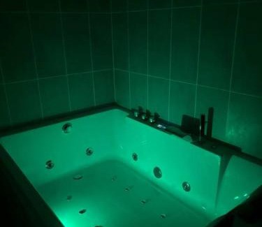 Chasse-sur-Rhone Appartement | Mozart Cosy Love room