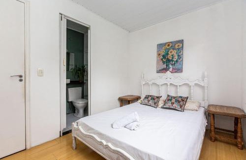 Vista Alegre Maison | MP 001 - Casa Completa em Condomínio Arborizado e Tranquilo