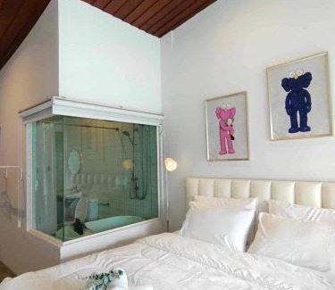 Bangkok City Centre Appartement | Mr Black & Ms White -Self Check in accommodation