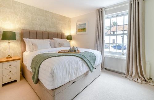 Lund Maison | Mrs Cracker's Cottage