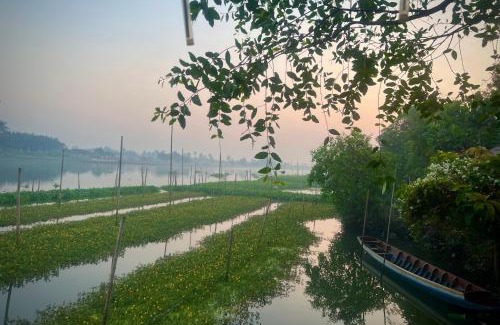 Sam Phran Lit Et Petit-Déjeuner | MrT Riverside Sampran มิสเตอร์ที โฮมสเตย์-ทองกวาว