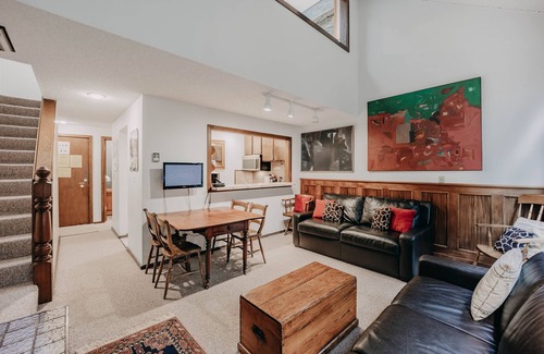 Glacier Appartement | Mt. Baker Lodging Condo 57 - Sleeps 6!