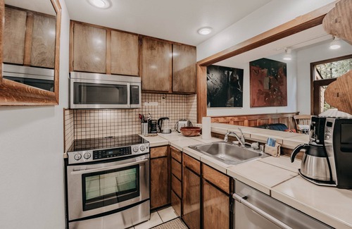 Glacier Appartement | Mt. Baker Lodging Condo 57 - Sleeps 6!
