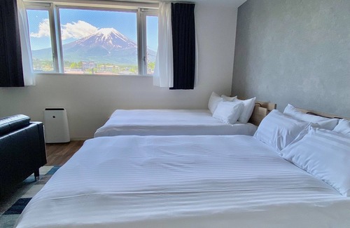 Fujiyoshida Hôtel | Mt Fuji view Deluxe family room / Fujiyoshida Yamanashi