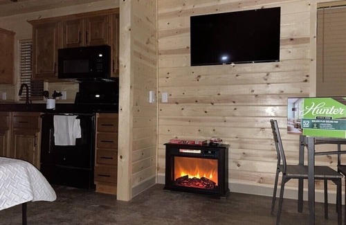 Summerhaven Cabine | Mt. Lemmon Pet Friendly Cabin #3