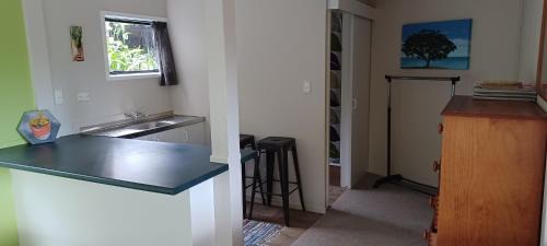 Whangarei Heads Appartement | Mt Manaia View Holiday Studio