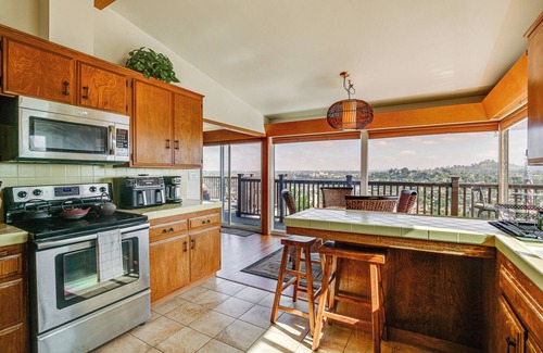 Windsor Hills Maison | Mt. Nebo Oasis in La Mesa w/ Wraparound Deck